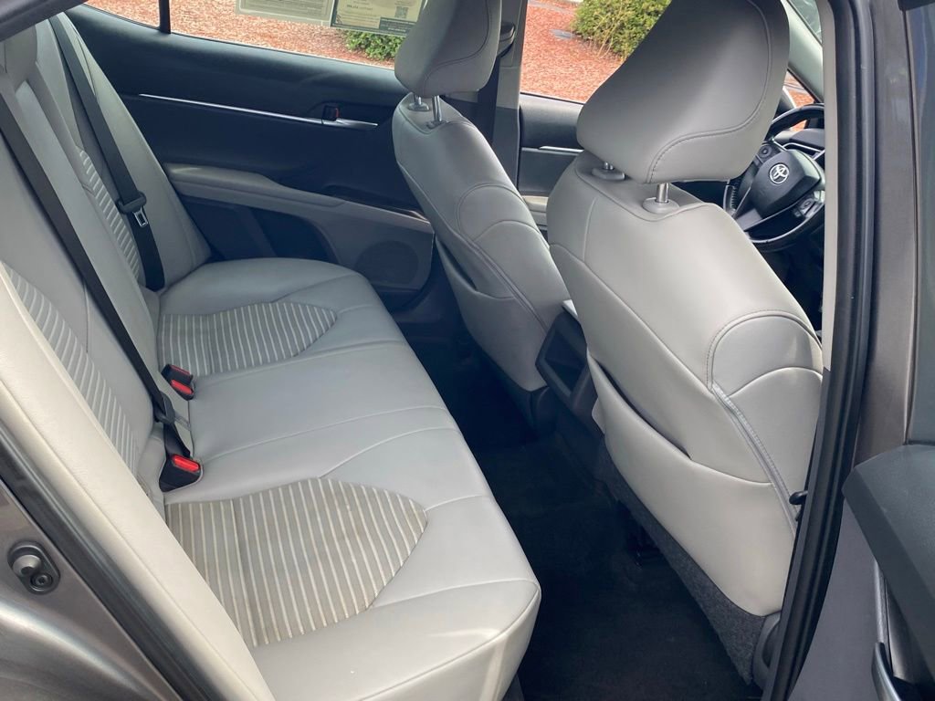 Used 2021 Toyota Camry SE FWD image 15