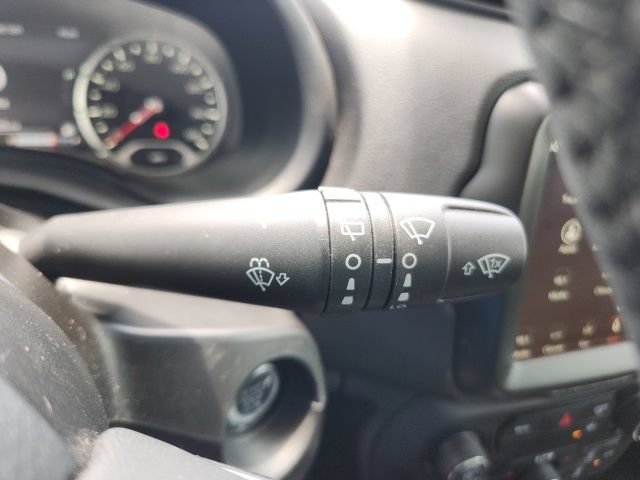 Used 2023 Jeep Renegade Altitude w/ Sun/Sound Group AWD/4WD image 41