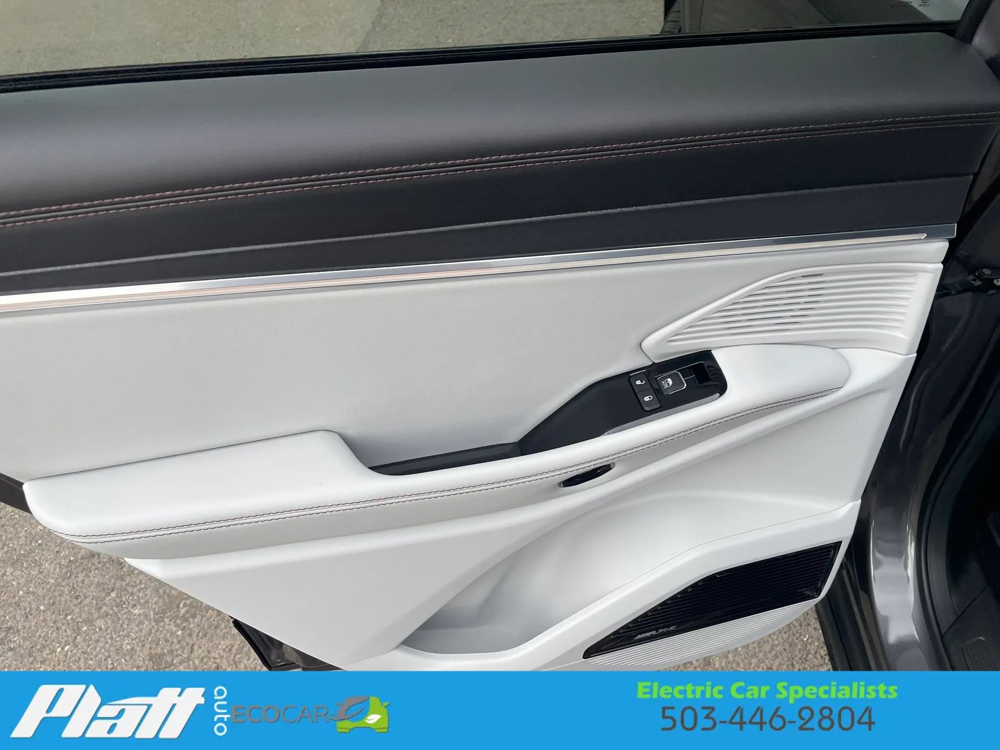Used 2025 Jeep Wagoneer S Limited image 40