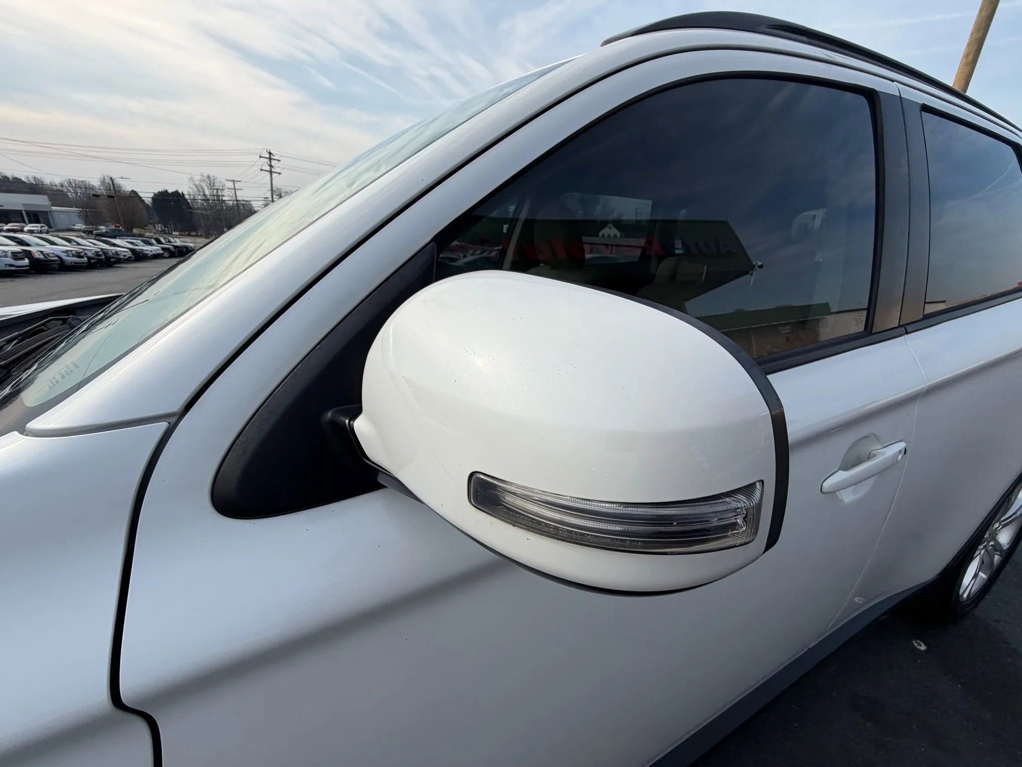 Used 2015 Mitsubishi Outlander SE image 9