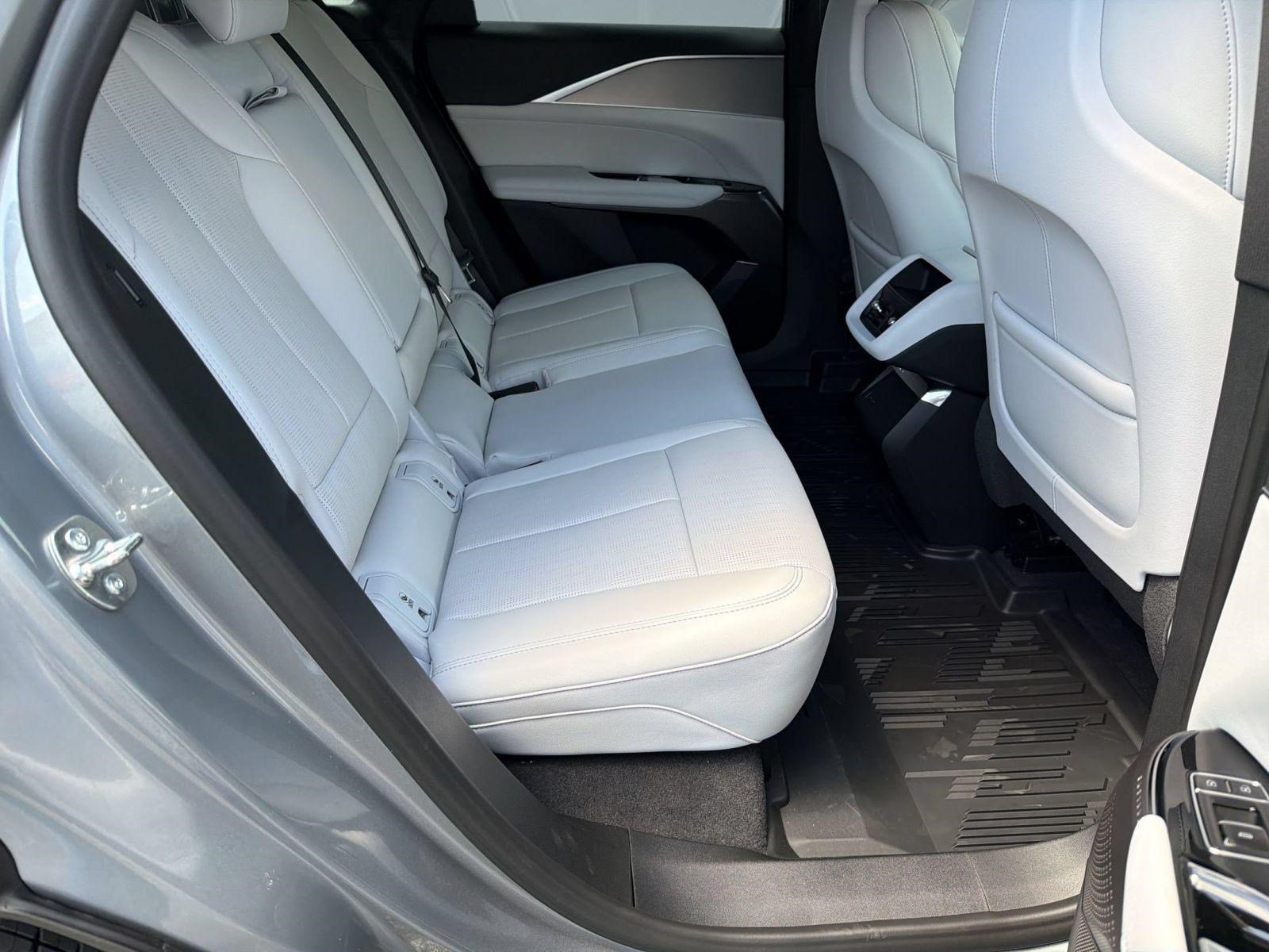 New 2027 Cadillac Lyriq Sport RWD image 30