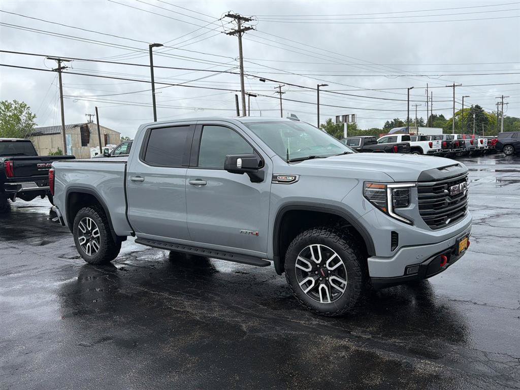 Used 2025 GMC Sierra 1500 AT4 w/ AT4 Premium Package AWD/4WD image 2