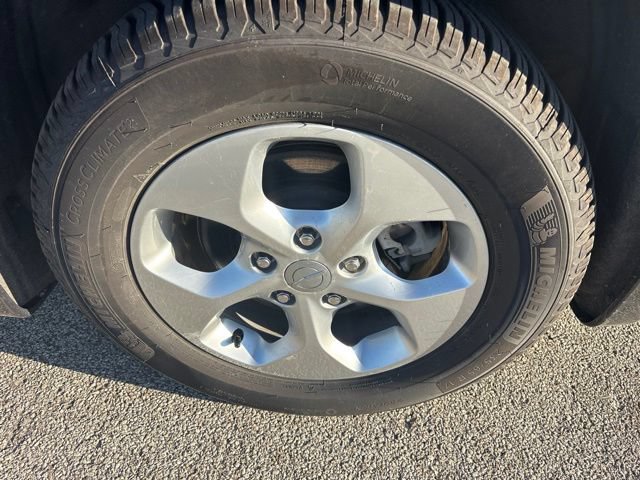 Used 2018 Chrysler Pacifica Touring Plus FWD image 6