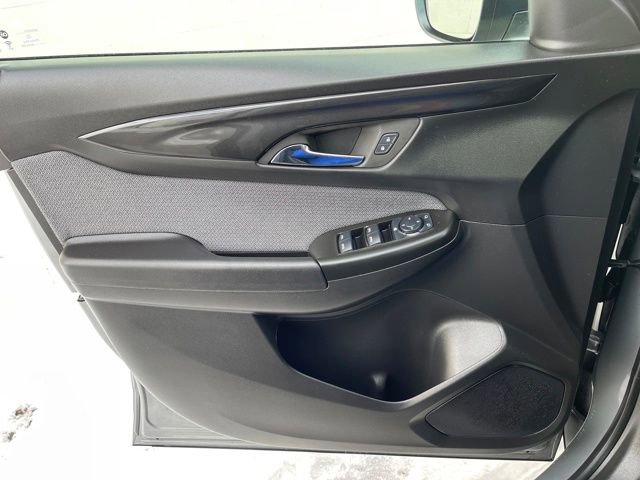 Used 2025 Chevrolet TrailBlazer LT w/ Driver Confidence Package image 18