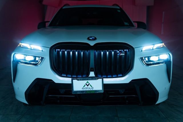 Used 2026 BMW X7 M60i image 37