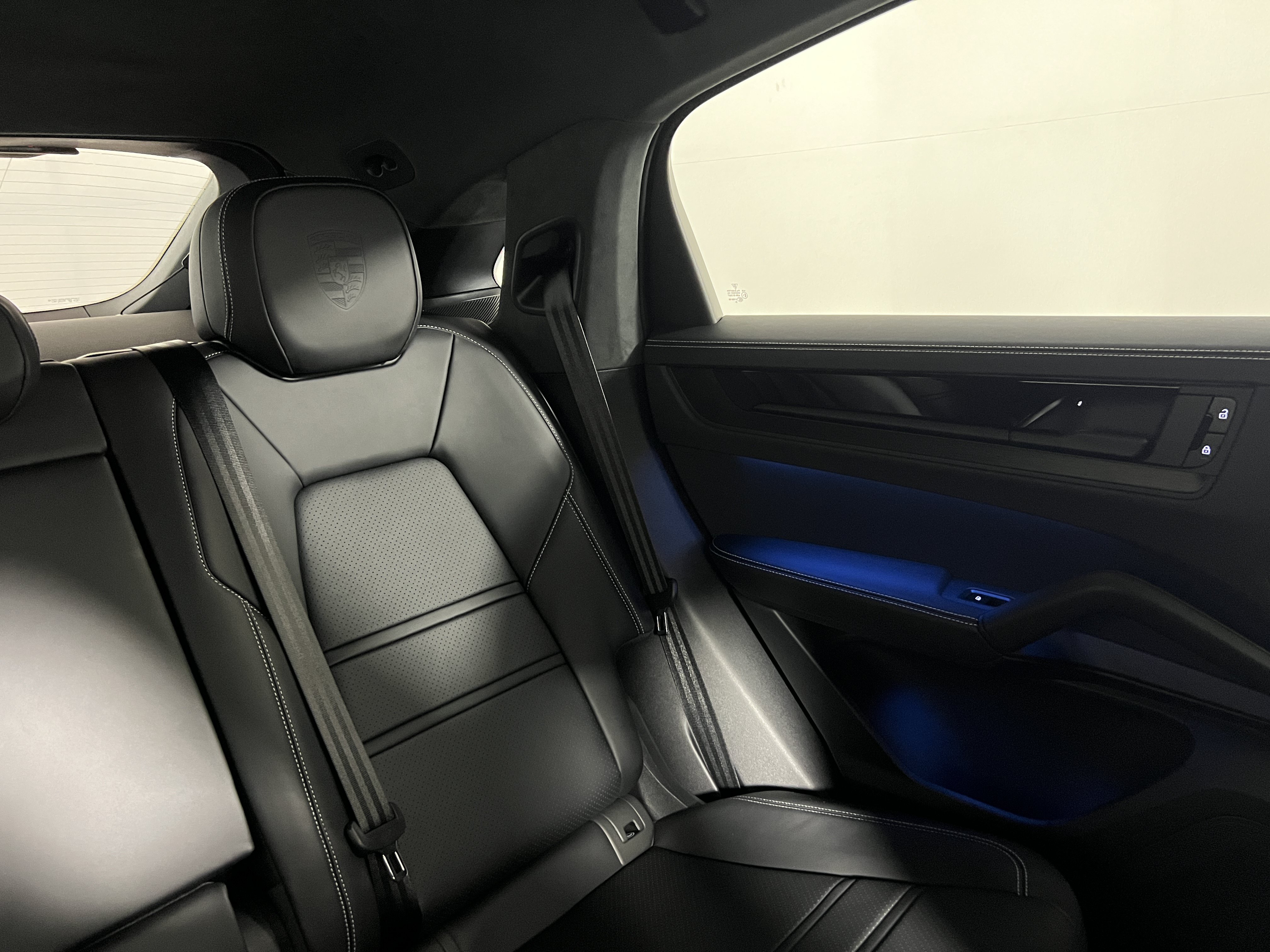 Certified 2026 Porsche Cayenne GTS AWD/4WD image 17