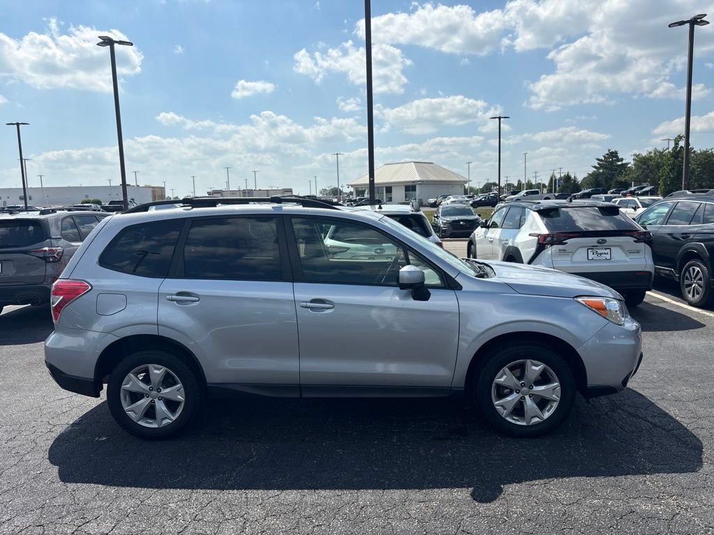 Used 2016 Subaru Forester 2.5i Premium AWD/4WD image 2
