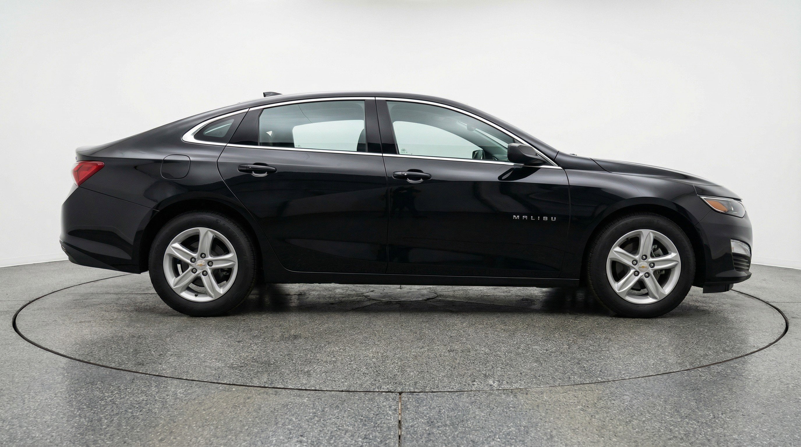 Used 2024 Chevrolet Malibu LT image 11
