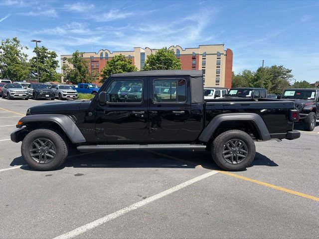 New 2026 Jeep Gladiator Sport AWD/4WD image 4