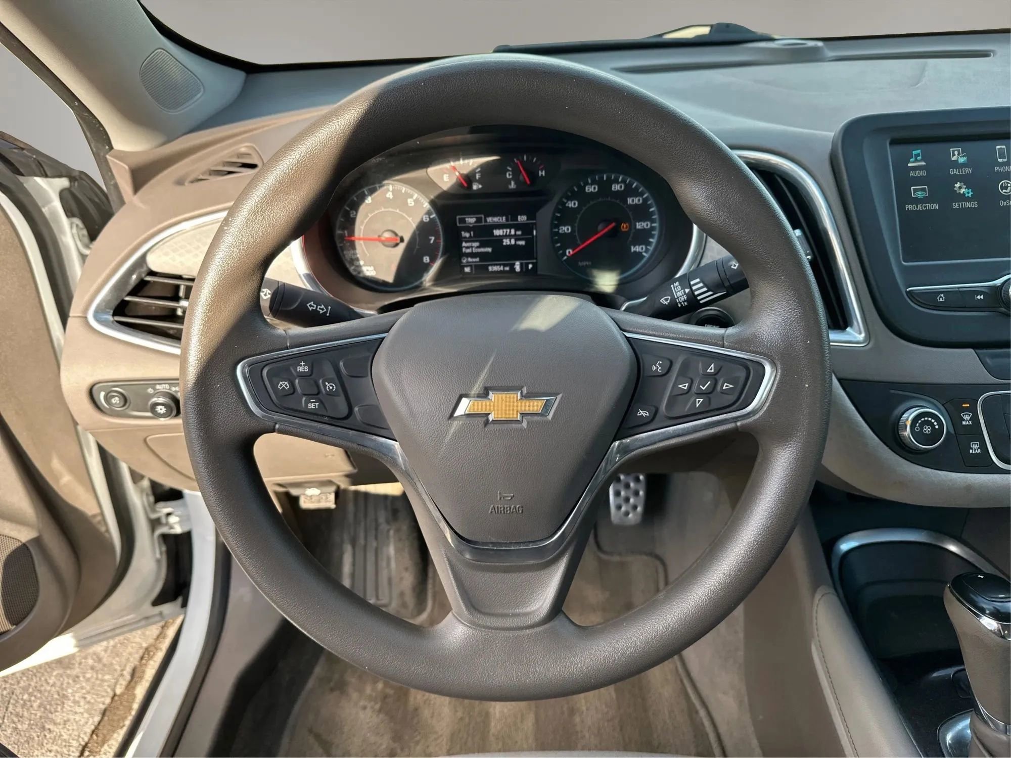 Used 2016 Chevrolet Malibu LT image 18