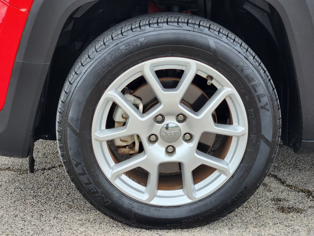 Used 2019 Jeep Renegade Latitude FWD image 10