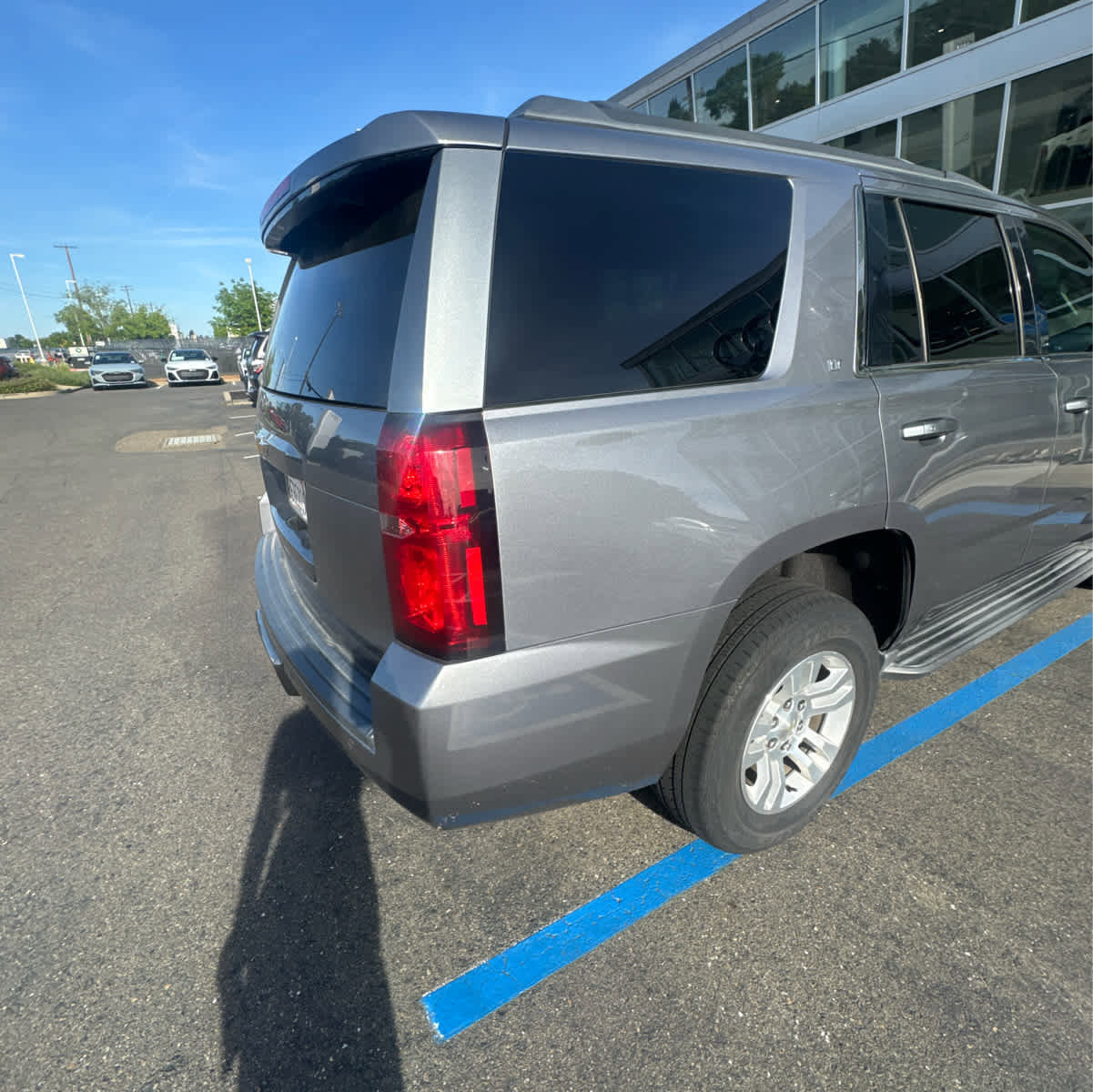 Used 2018 Chevrolet Tahoe LT image 11