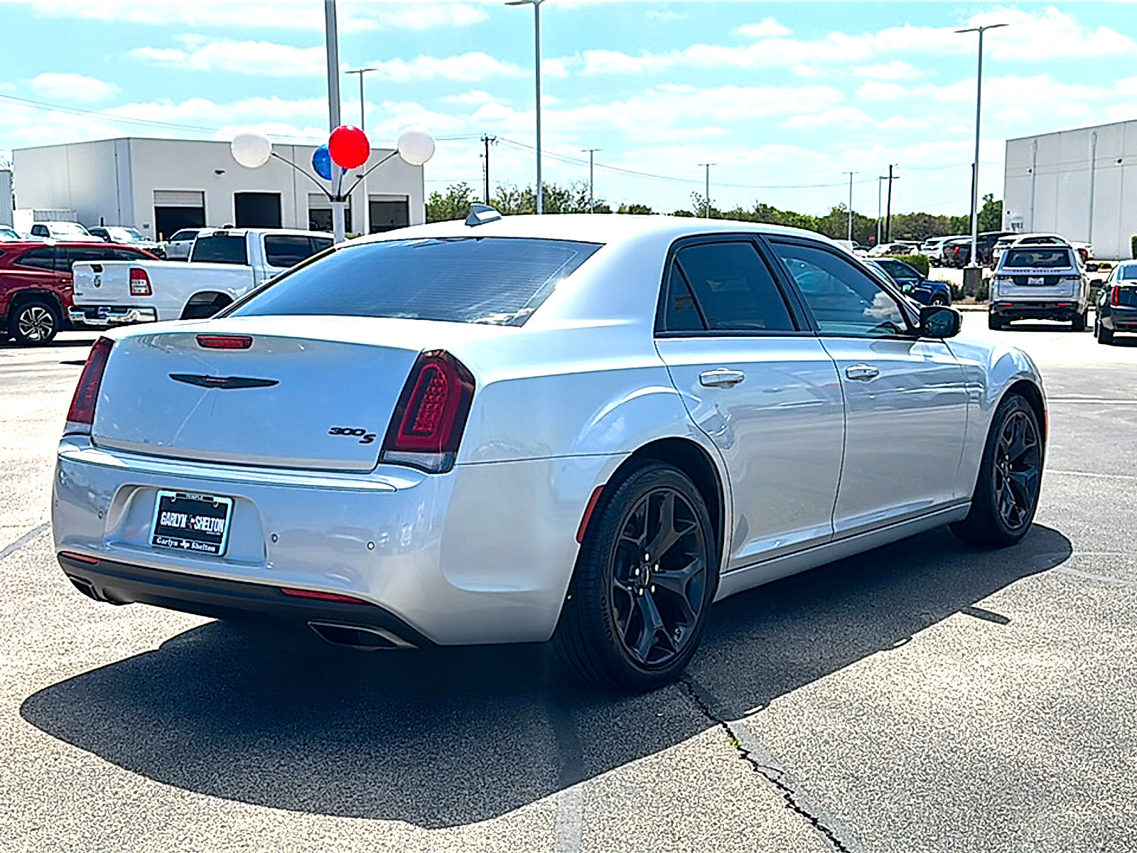 Used 2022 Chrysler 300 S image 8
