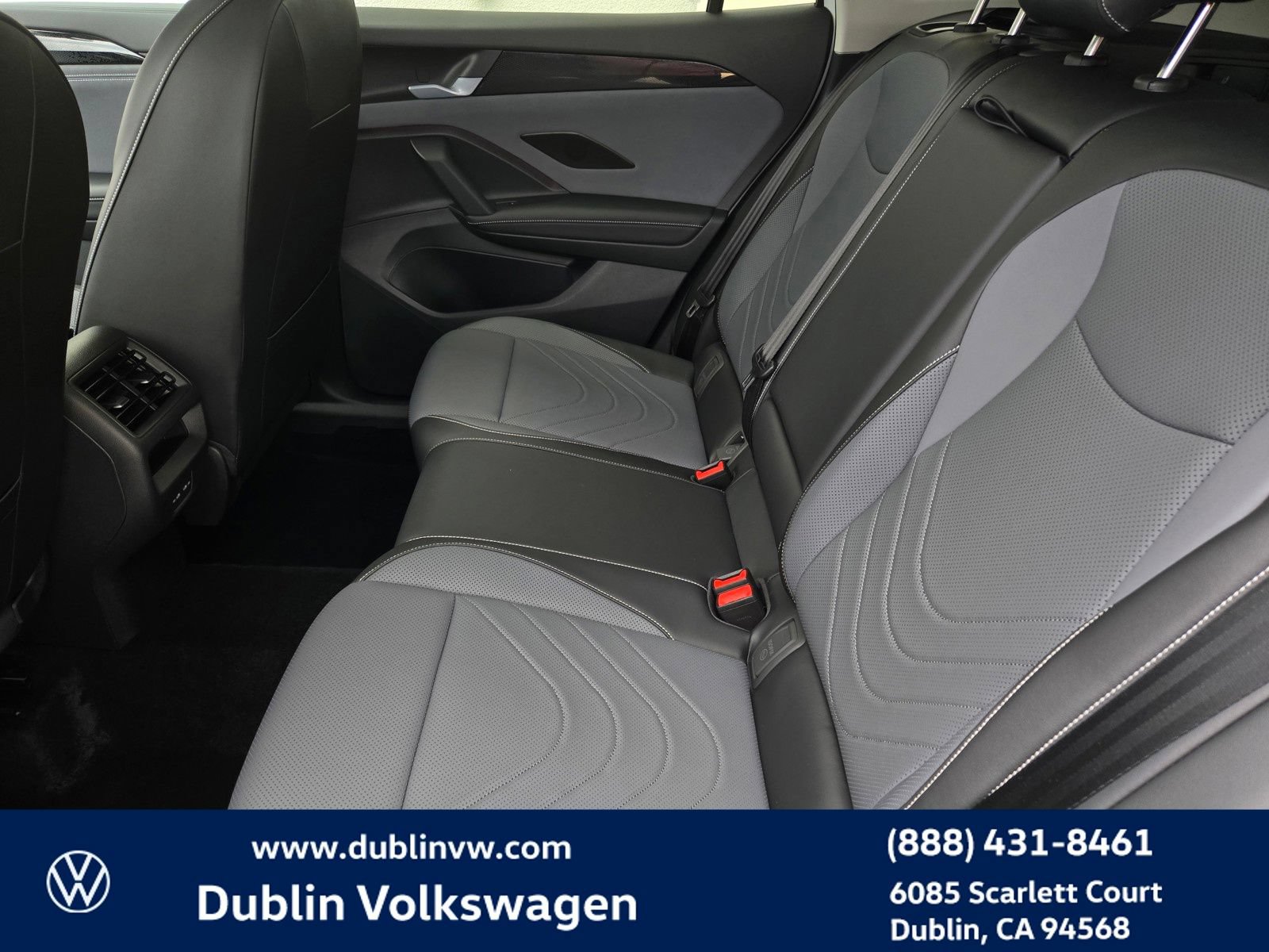Certified 2026 Volkswagen Tiguan SE AWD/4WD image 12