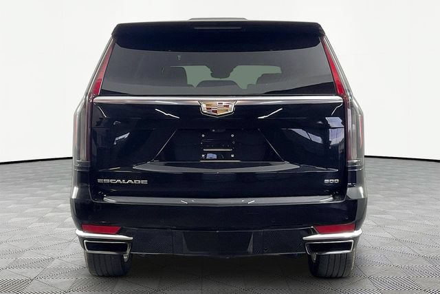Used 2023 Cadillac Escalade Premium Luxury RWD image 4