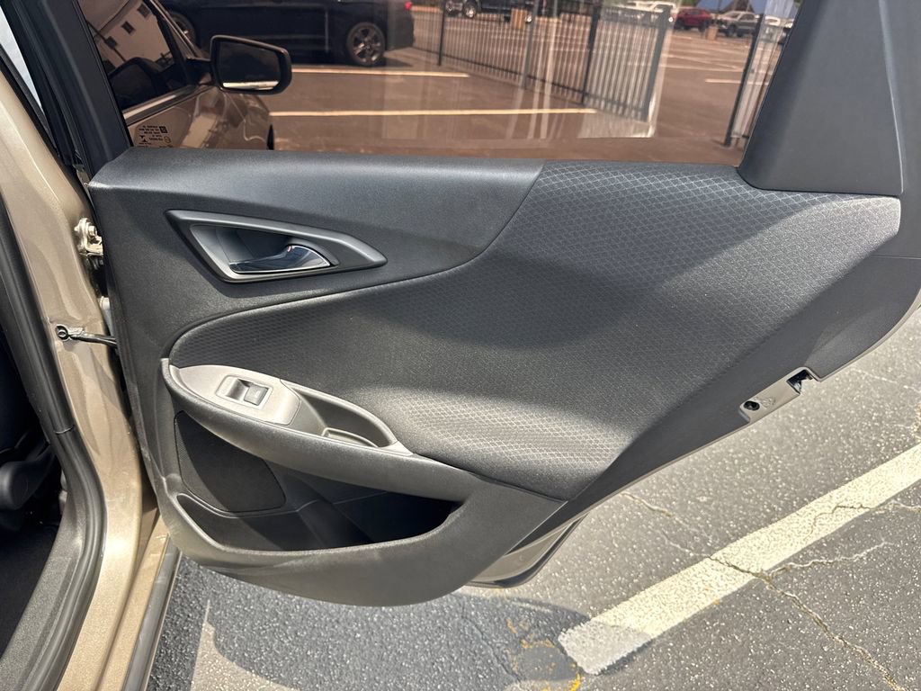 Used 2022 Chevrolet Malibu RS FWD image 17