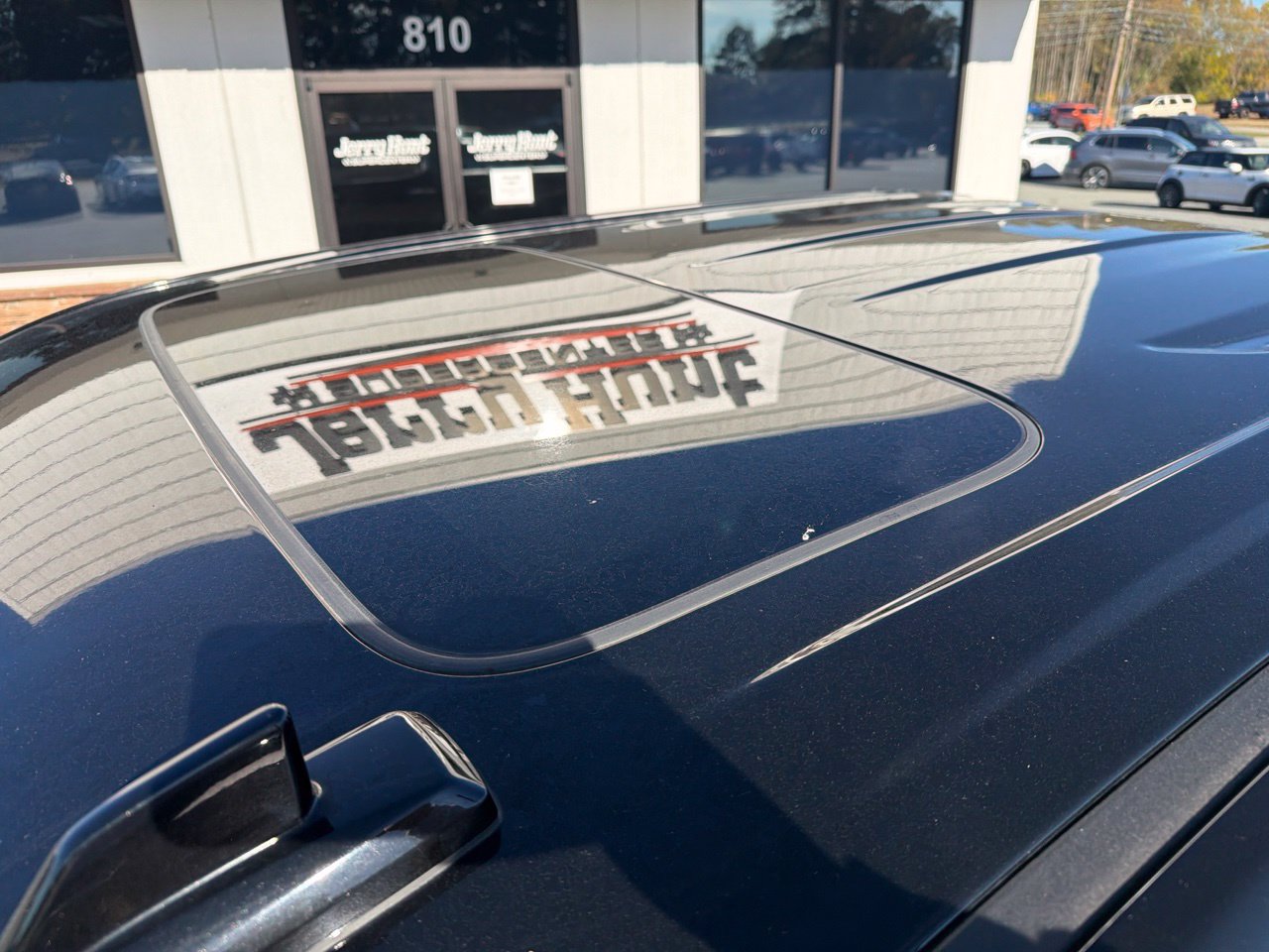 Used 2021 Chevrolet Silverado 1500 High Country w/ Safety Package II AWD/4WD image 12