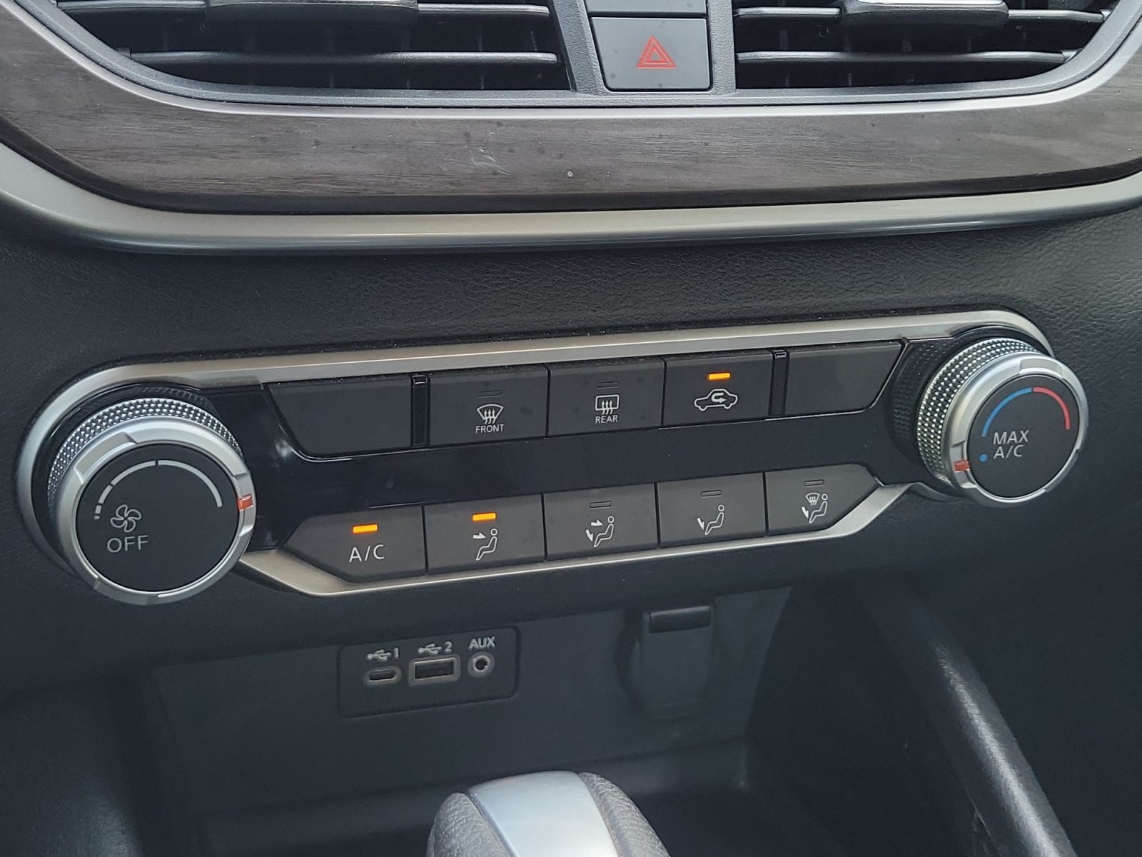 Used 2024 Nissan Altima 2.5 SV FWD image 17