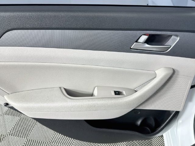 Used 2018 Hyundai Sonata SEL w/ Cargo Package FWD image 23