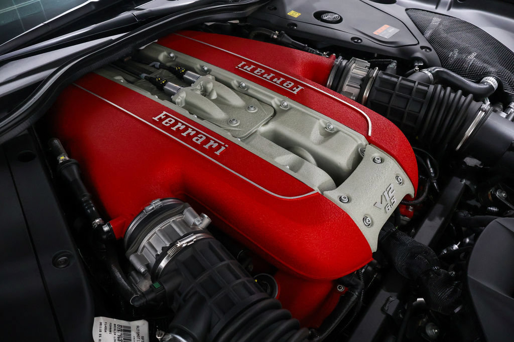 Used 2022 Ferrari 812 GTS RWD image 7