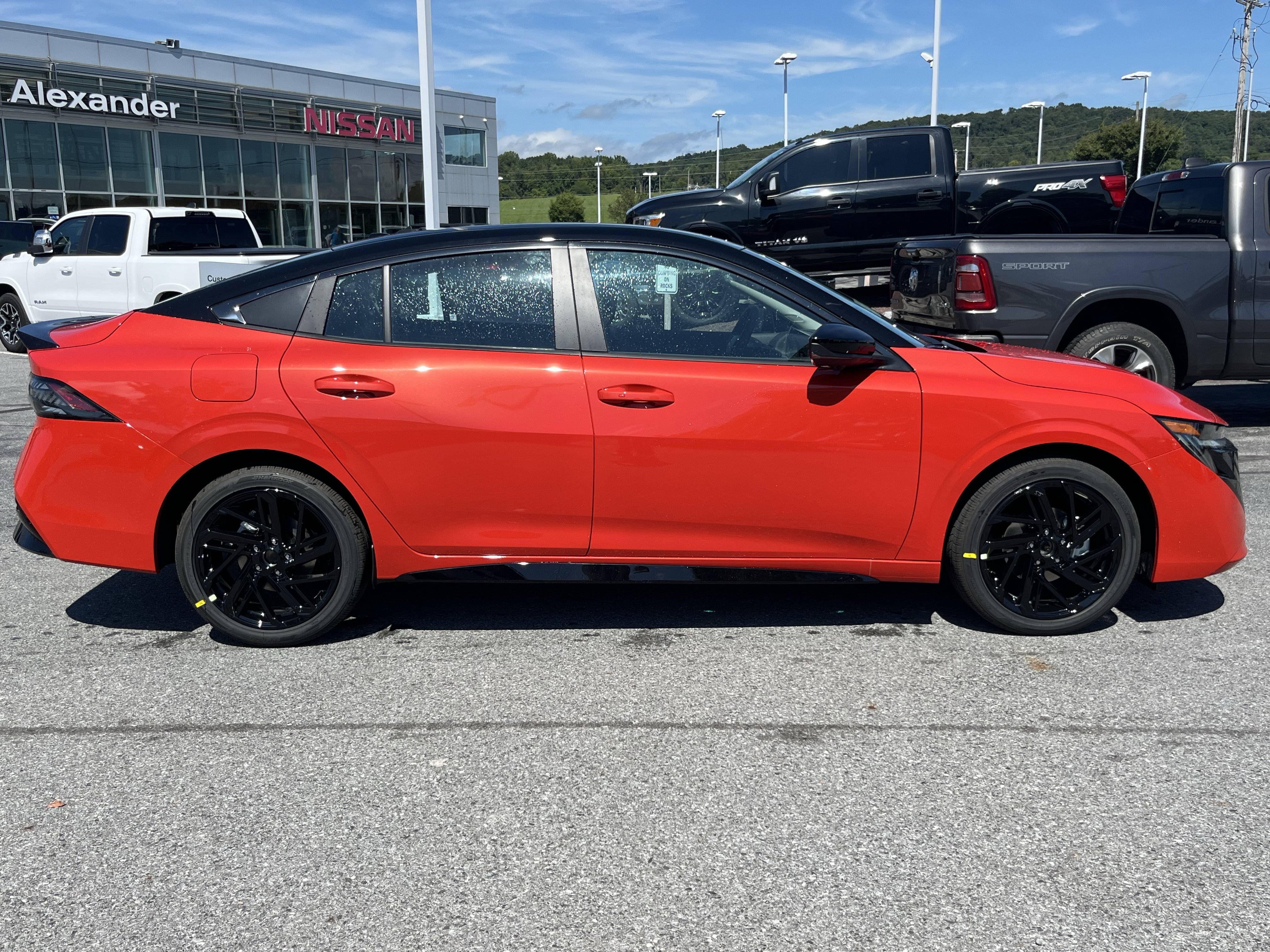 New 2027 Nissan Sentra SR w/ SR Premium Package FWD image 2