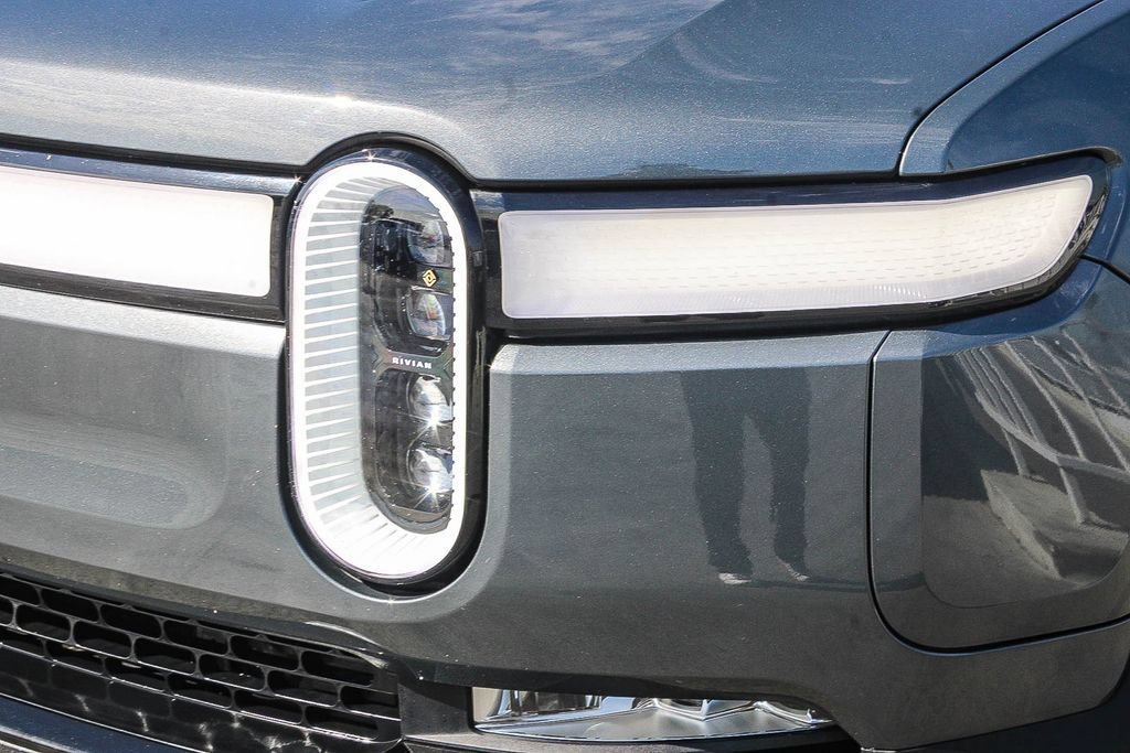 Used 2023 Rivian R1T Adventure Dual AWD/4WD image 5
