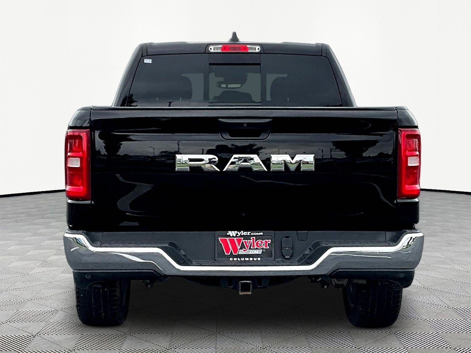 Used 2025 RAM 1500 Tradesman AWD/4WD image 5