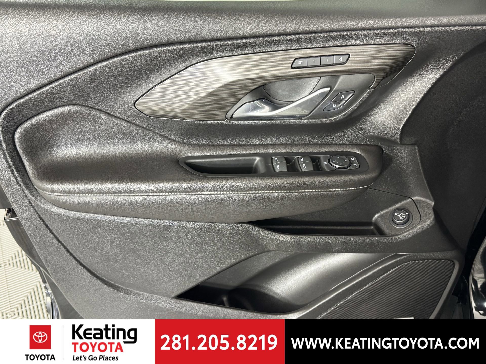 Used 2022 GMC Terrain SLT w/ Infotainment Package II image 10