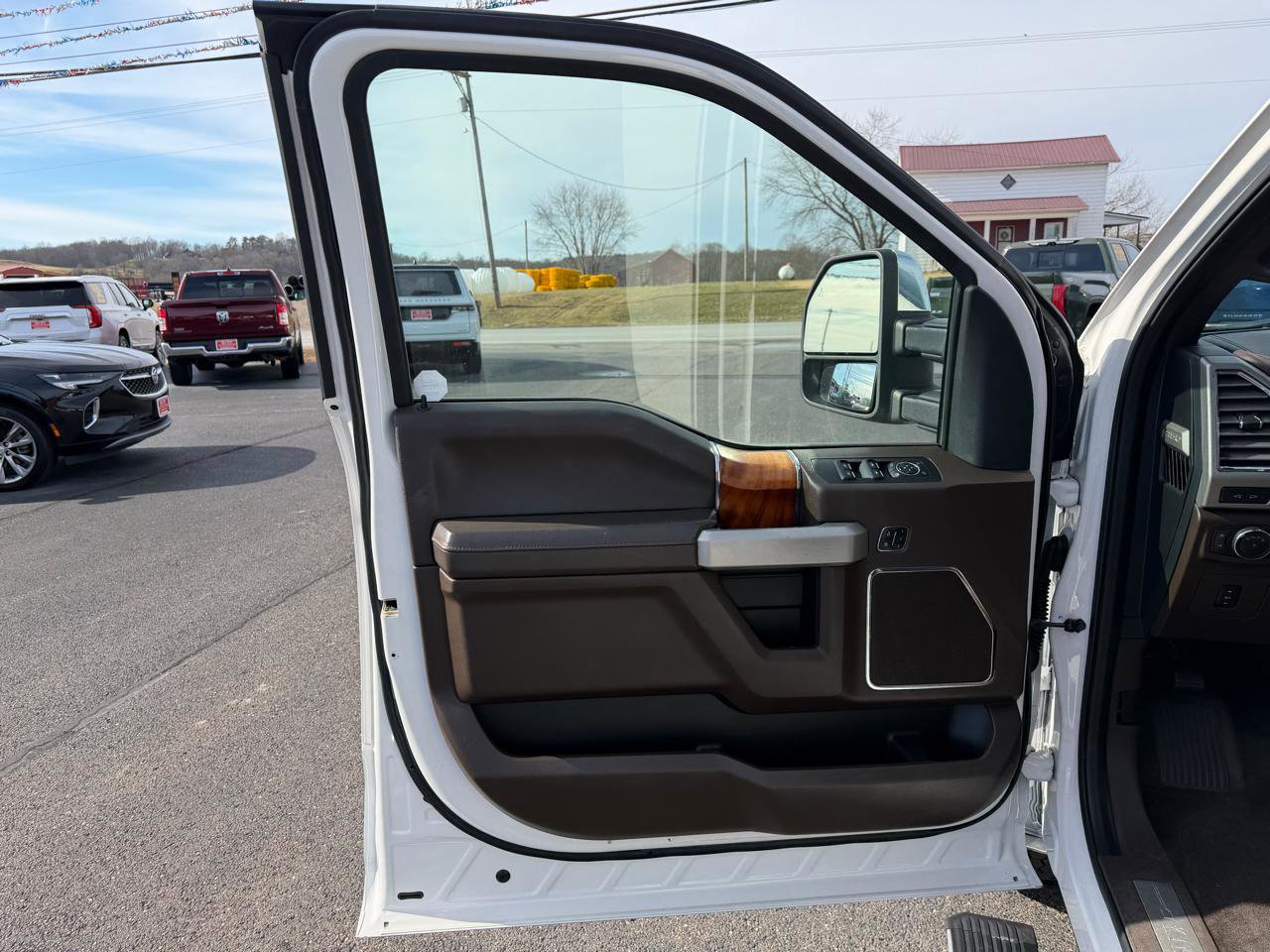 Used 2015 Ford F150 King Ranch image 11