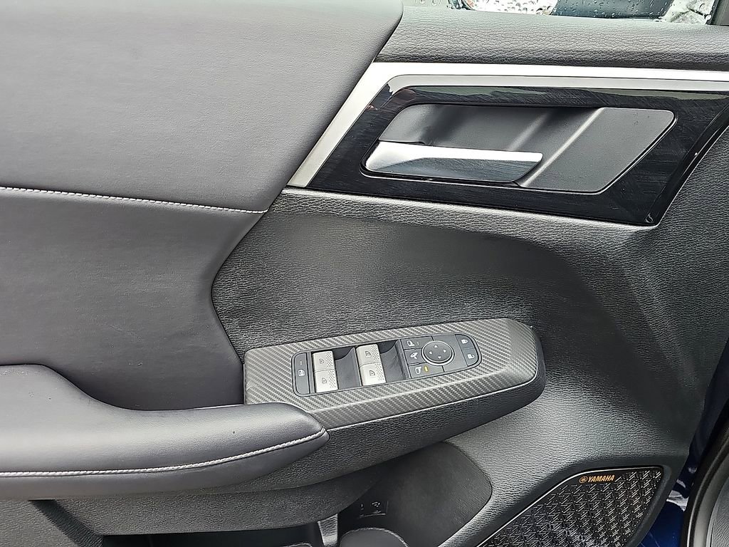 New 2026 Mitsubishi Outlander SE AWD/4WD image 8