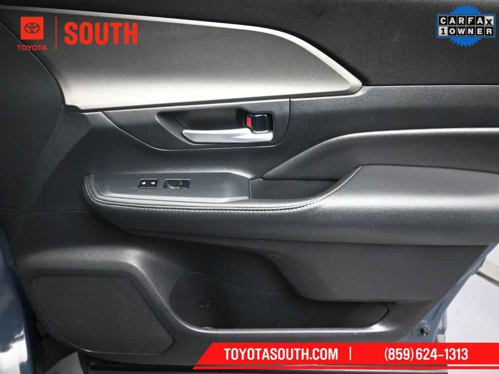 Certified 2024 Toyota Grand Highlander XLE image 28