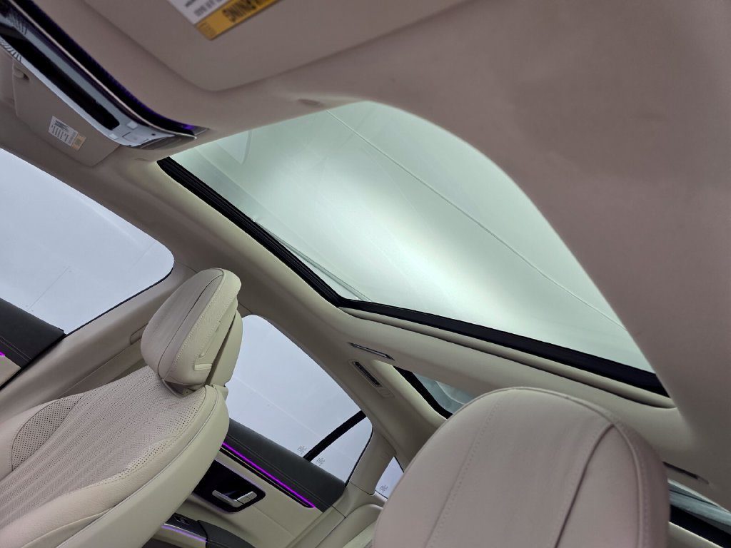 Used 2023 Mercedes-Benz EQS 580 4MATIC Sedan image 12