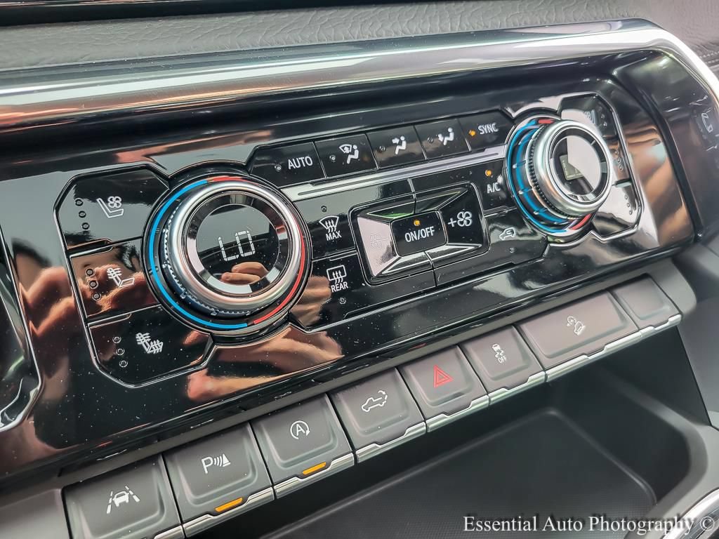 Used 2026 GMC Sierra 1500 Denali w/ Denali Reserve Package AWD/4WD image 17
