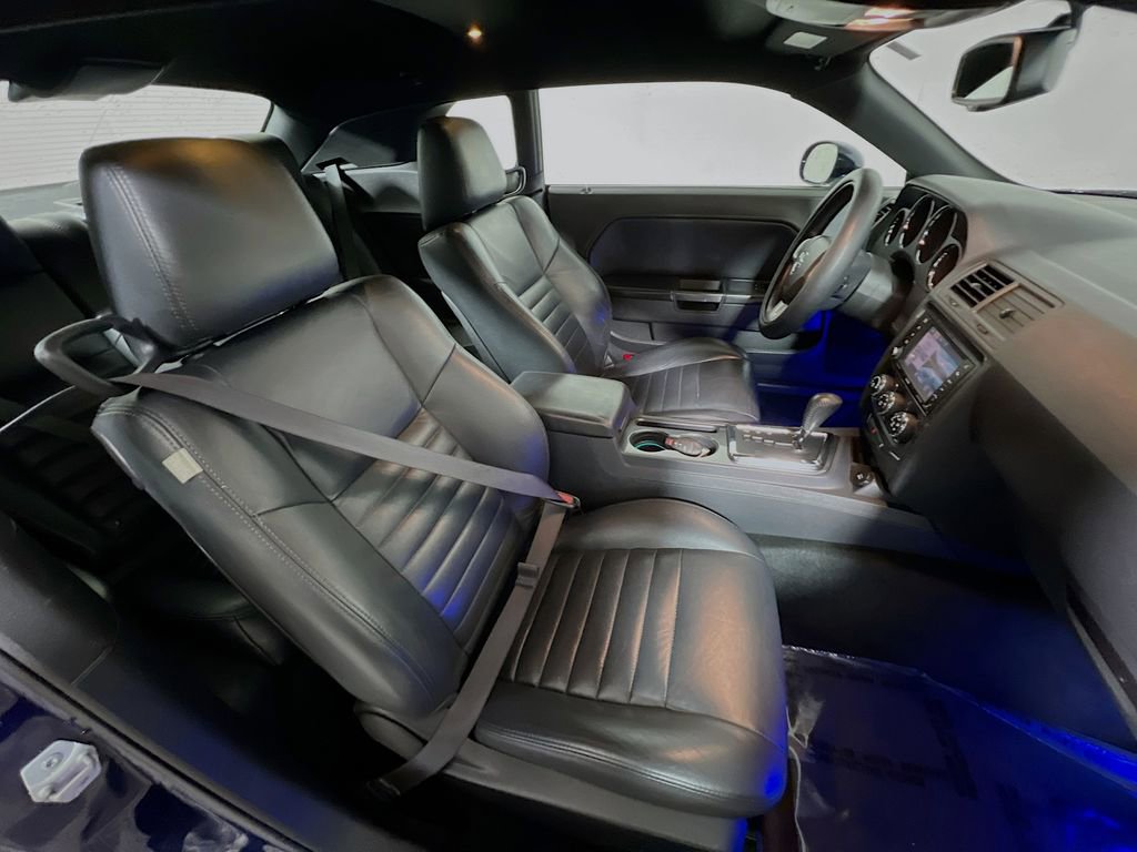 Used 2013 Dodge Challenger SXT image 24