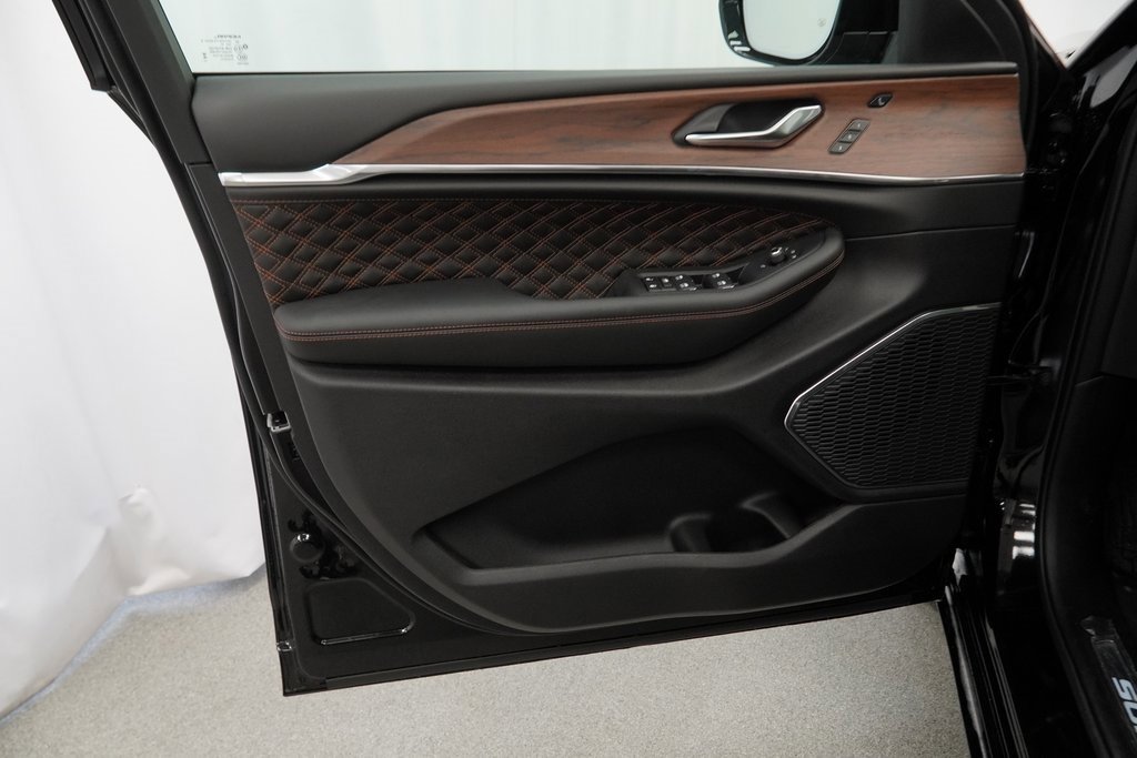 New 2025 Jeep Grand Cherokee Summit w/ Obsidian Package image 28