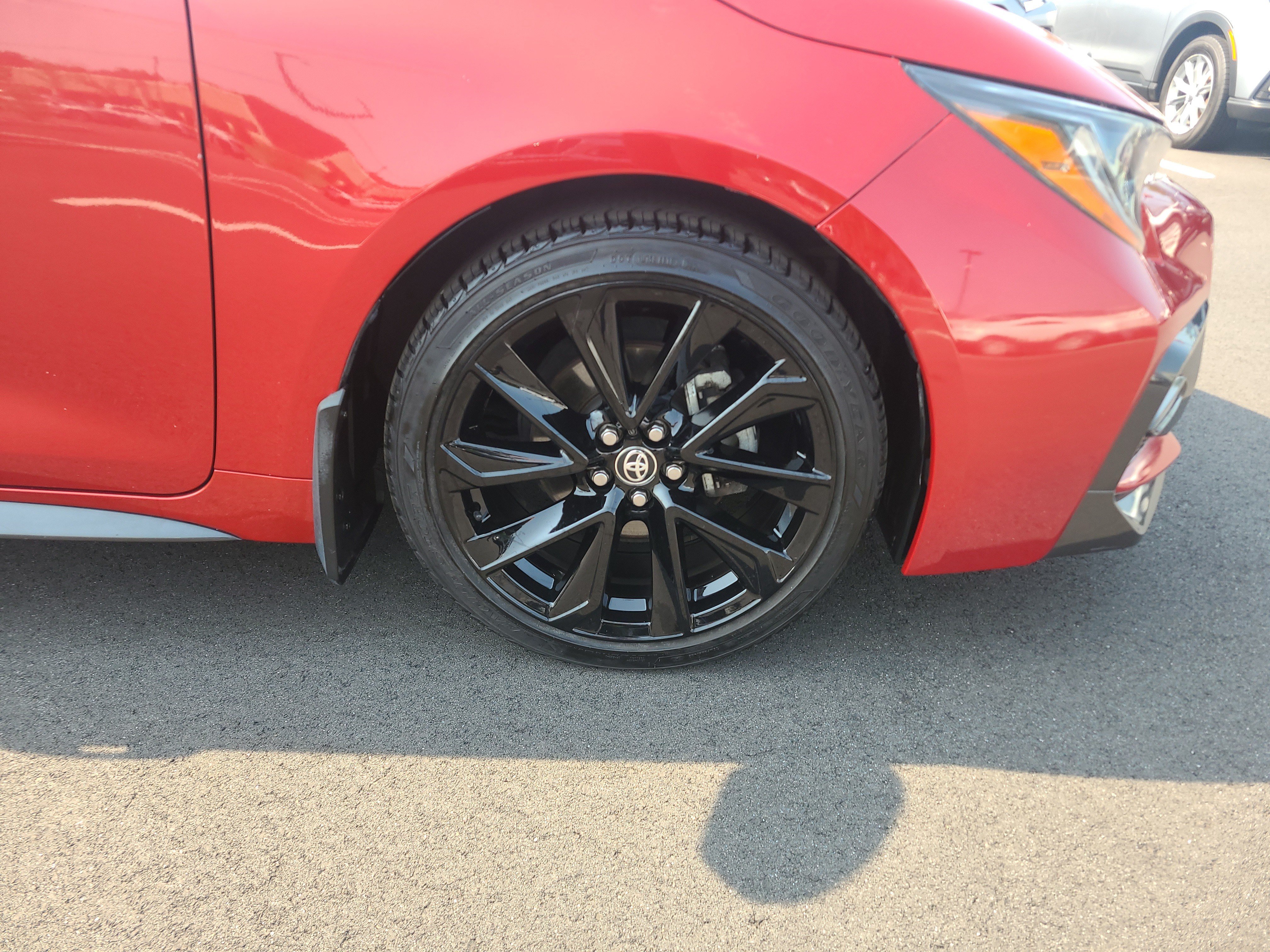 Used 2020 Toyota Corolla SE FWD image 12