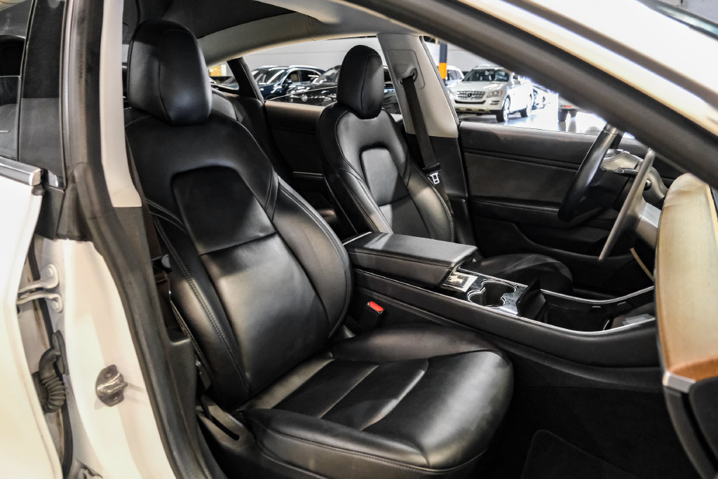 Used 2018 Tesla Model 3 Long Range RWD image 27