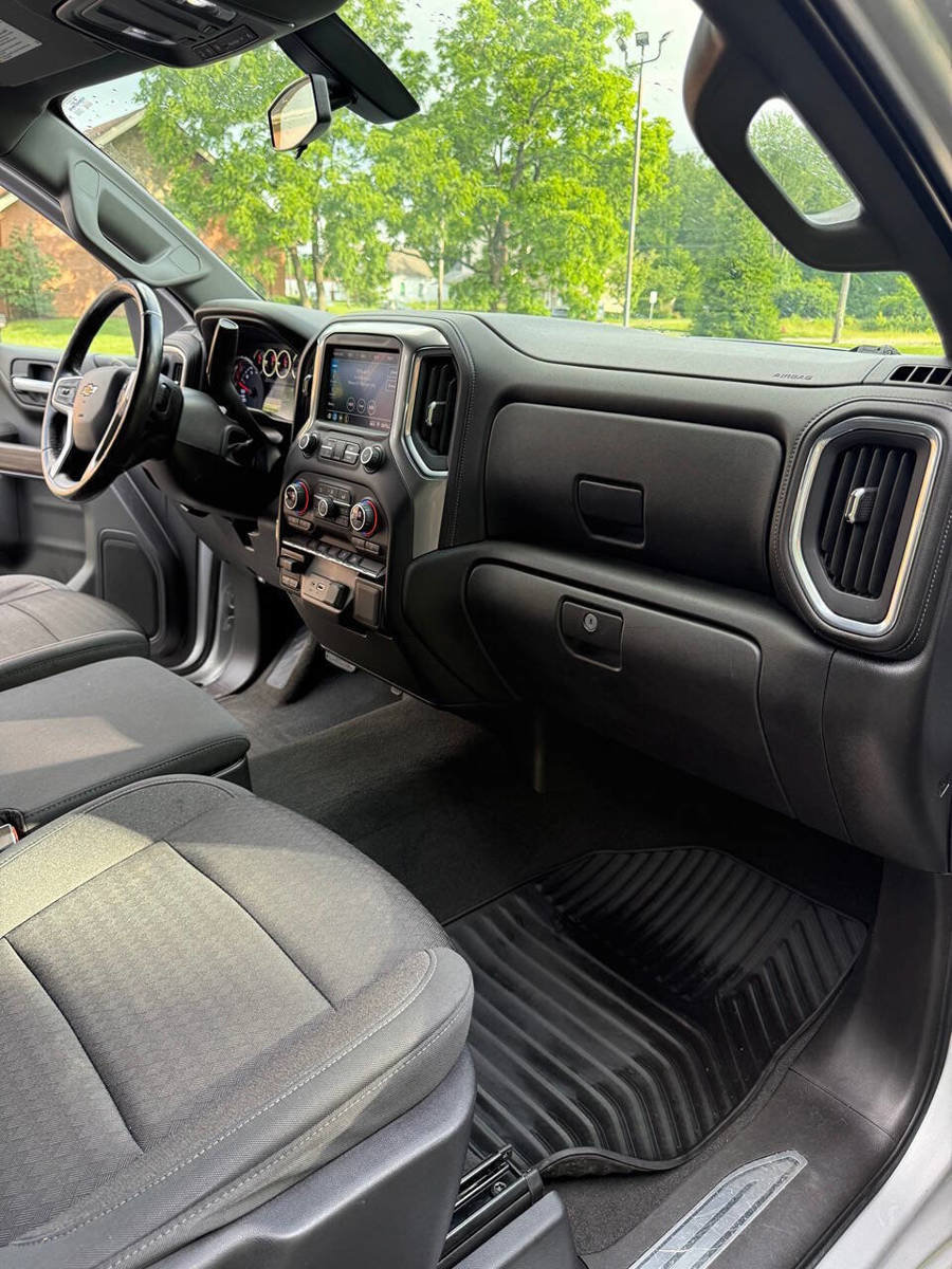 Used 2021 Chevrolet Silverado 1500 LT w/ Work Truck Package AWD/4WD image 16
