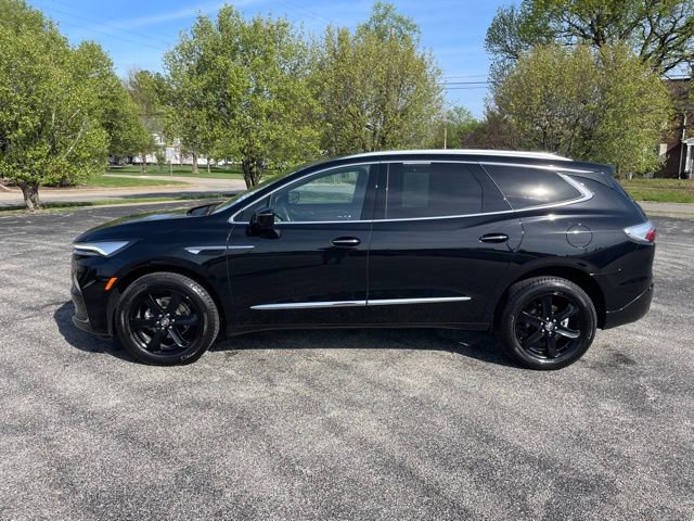 Used 2024 Buick Enclave Essence w/ Experience Buick Package image 8