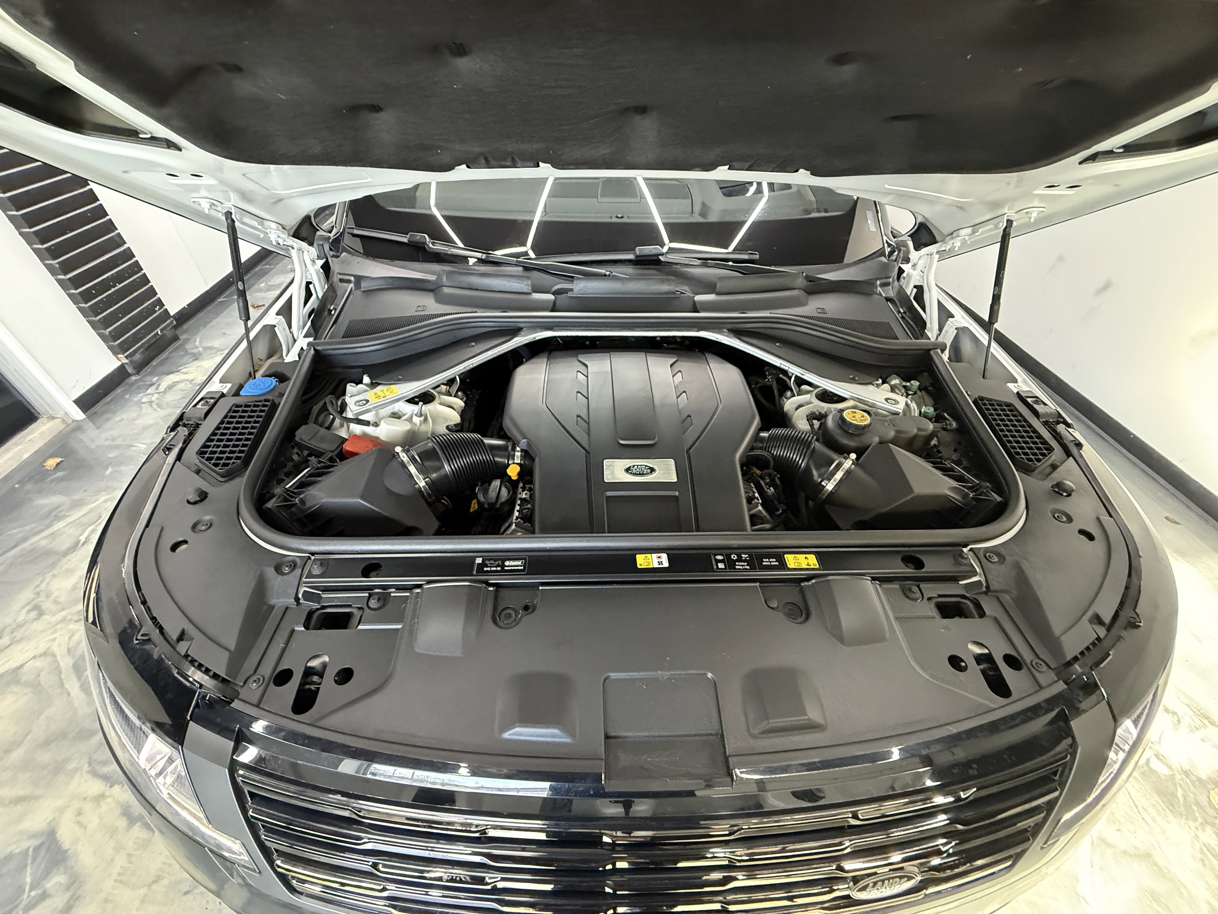 Used 2023 Land Rover Range Rover SV image 49