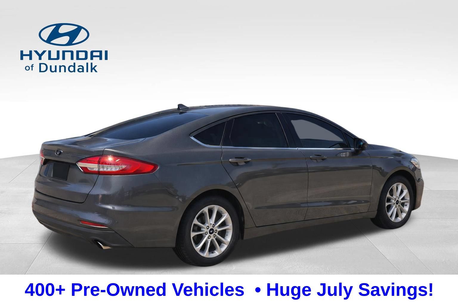 Used 2020 Ford Fusion SE FWD image 2