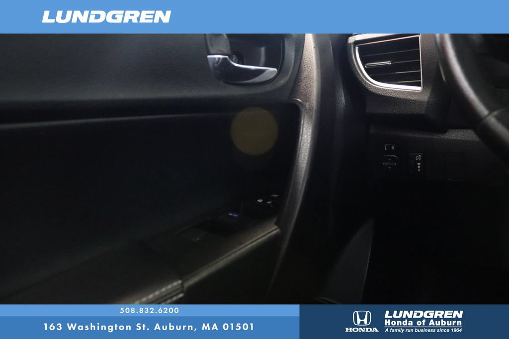 Used 2015 Toyota Corolla S FWD image 28