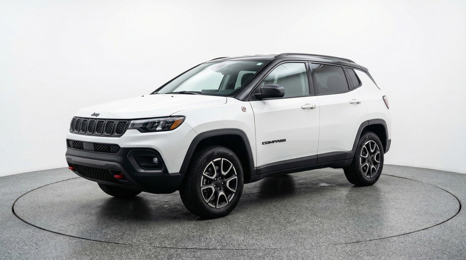 Used 2025 Jeep Compass Trailhawk AWD/4WD image 3