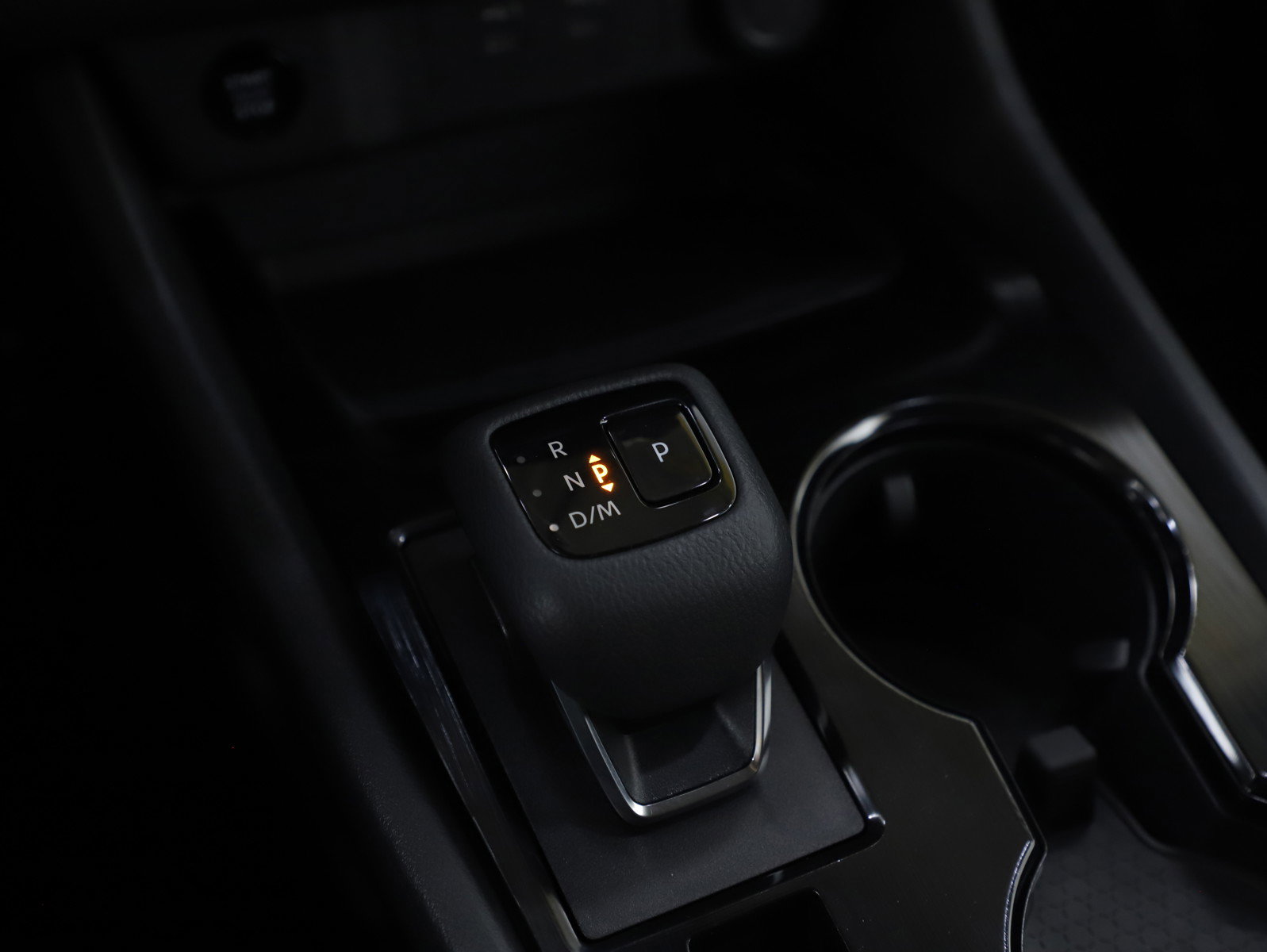 Used 2025 Nissan Rogue SV image 24