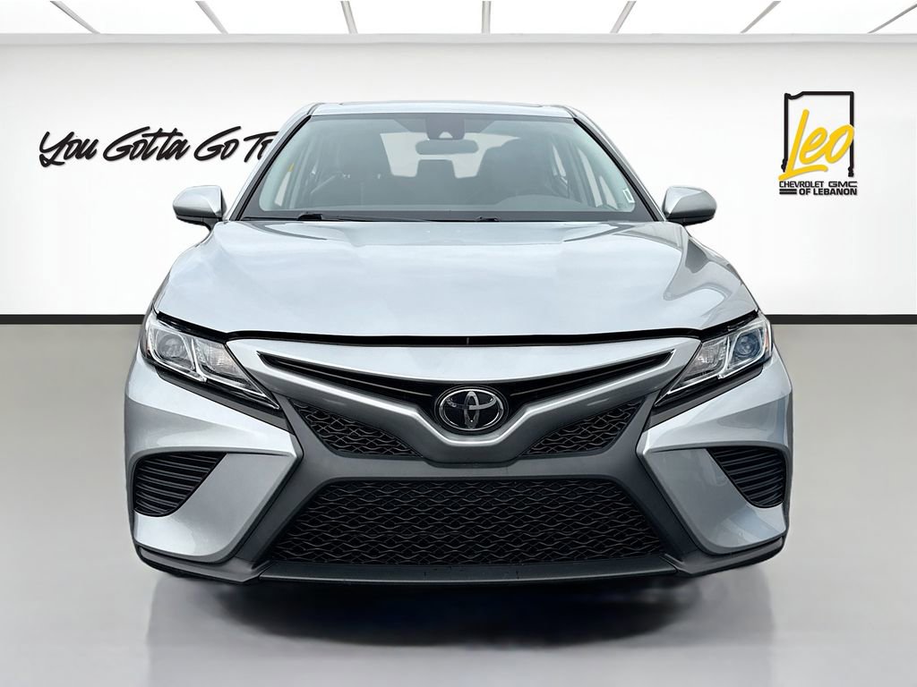 Used 2020 Toyota Camry SE image 2