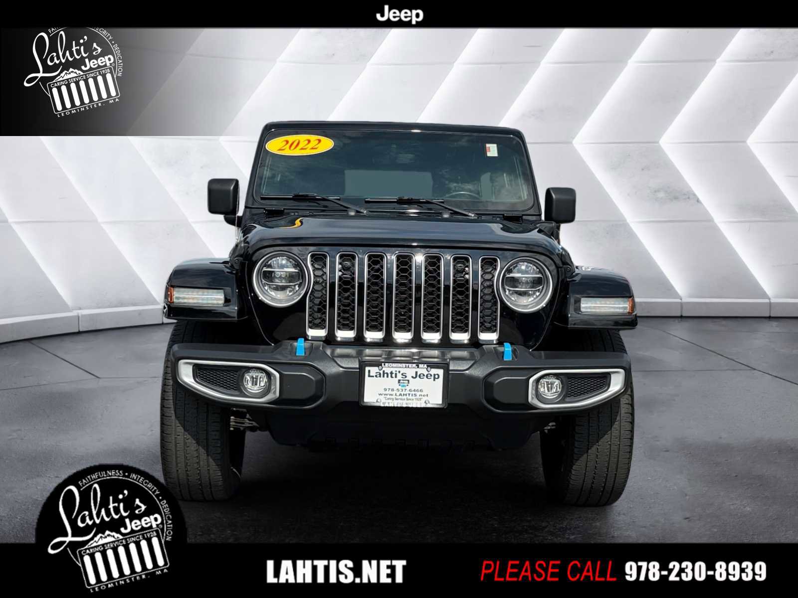 Used 2022 Jeep Wrangler Unlimited Sahara w/ Cold Weather Group image 2