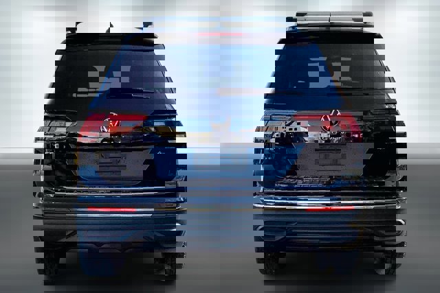 Used 2022 Volkswagen Tiguan SE image 3