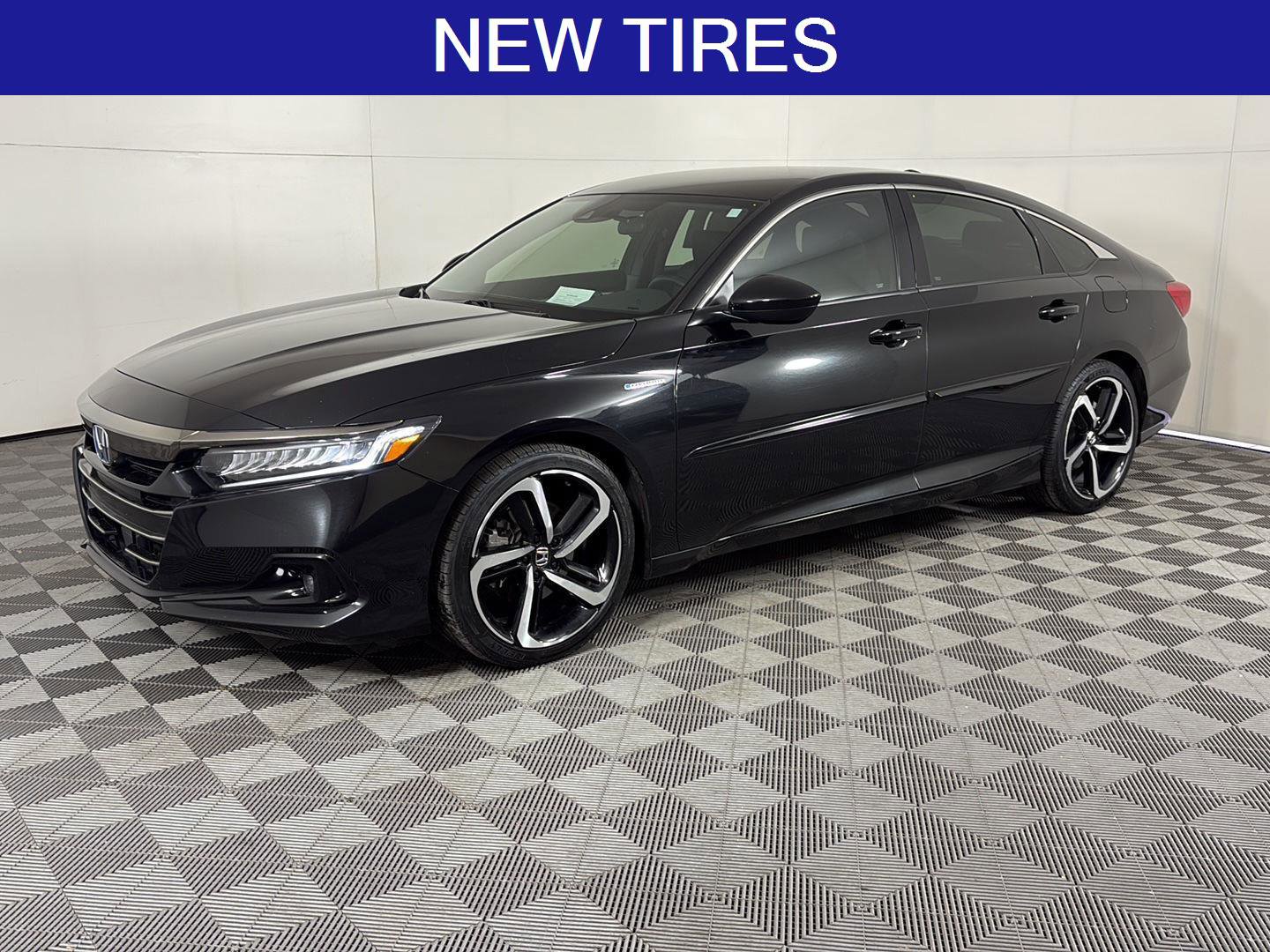 Used 2022 Honda Accord Sport image 1