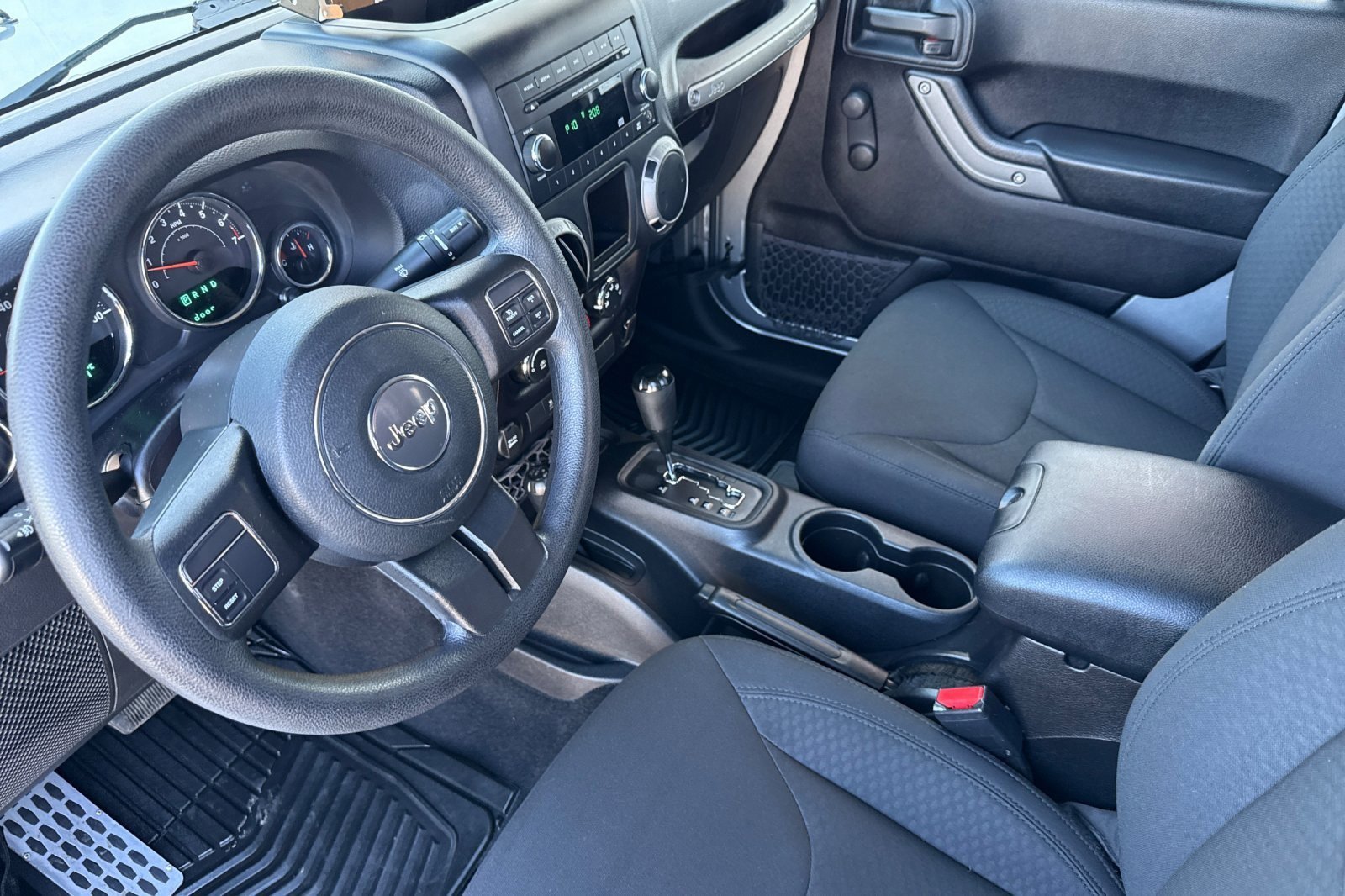 Used 2016 Jeep Wrangler Sport image 9