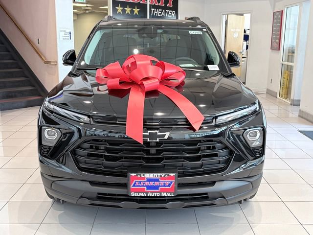 New 2026 Chevrolet TrailBlazer LT w/ Midnight Edition FWD image 2
